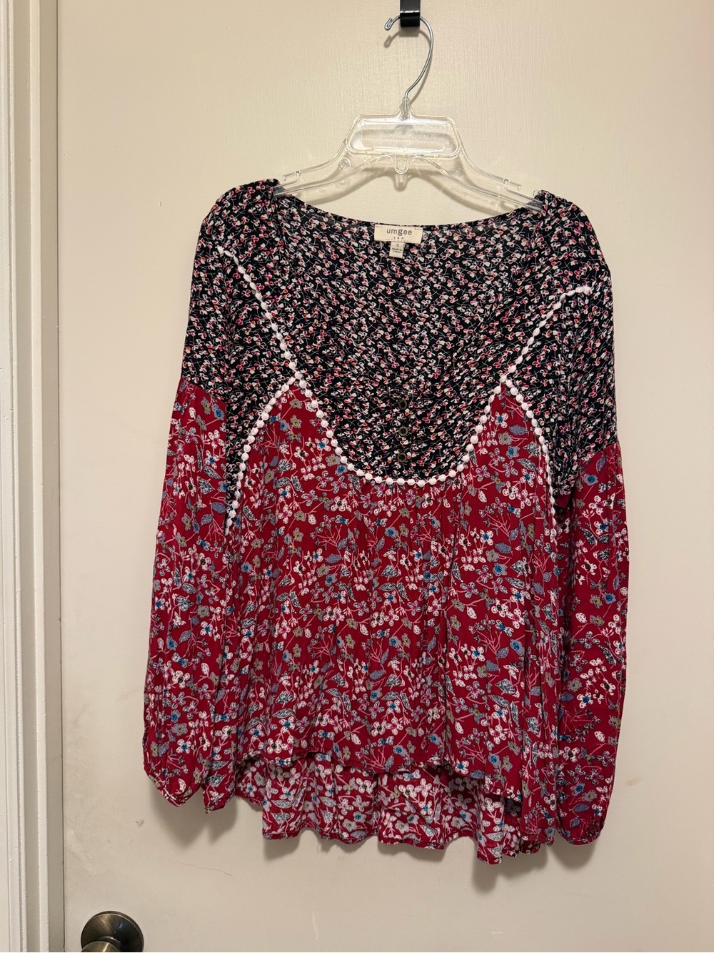 Umgee Red Floral Mixed-Print Peasant Blouse Size Small